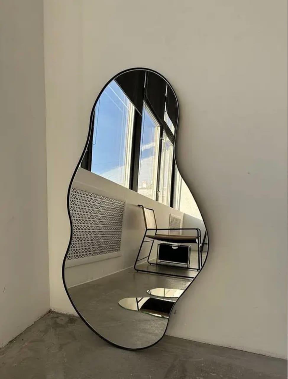 Stading Mirror, irregular Cloudi mirror